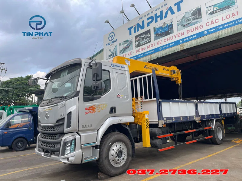 xe chenglong 2 chân cẩu 5 tấn soosan có sẳn giao ngay