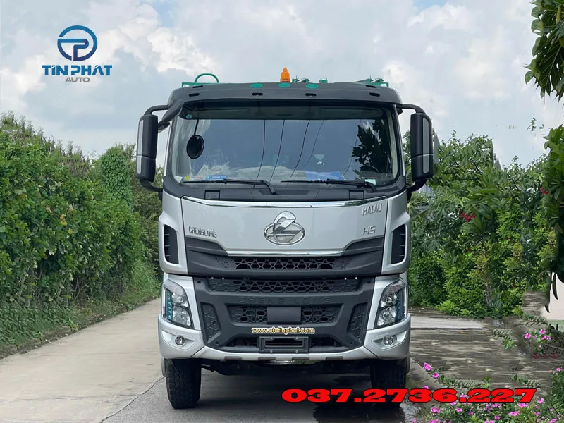 xe ép ác 24 khối Chenglong 3 chân cabin hiện đại
