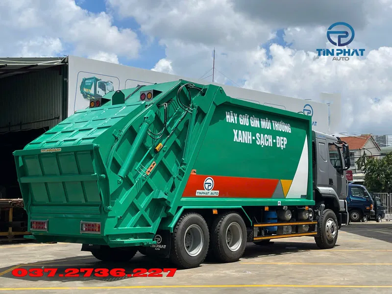 xe ép rác 24 khối chenglong 3 chân có sẳn giao