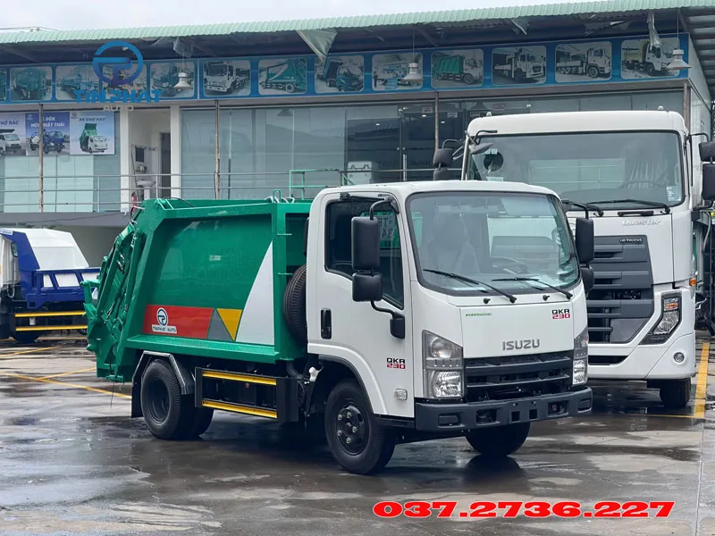 xe ép rác 3 khối isuzu qkr230 e5 có sẳn giao ngay