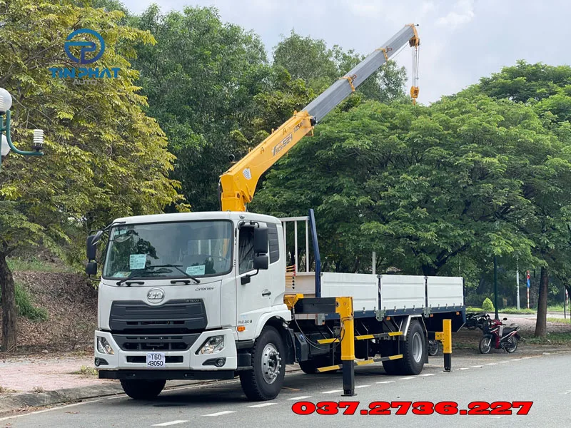 xe tải ud 2 chân cẩu 5 tấn soosan cẩu 5 tấn 4 khúc