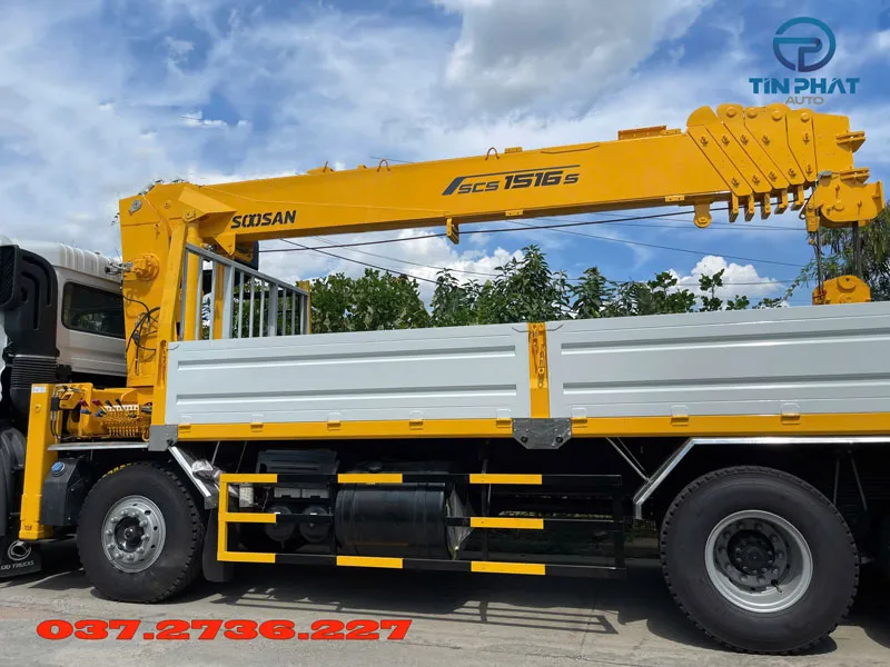 xe tải ud 4 chân cẩu 15 tấn soosan cẩu 15 tấn 6 khúc