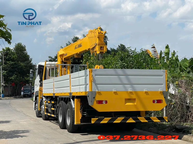 xe tải ud 4 chân cẩu 15 tấn soosan thùng lửng dài 8m3