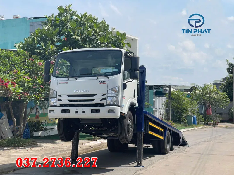 xe nâng đầu chở máy công trình 5 tấn isuzu xe fooc nâng đầu