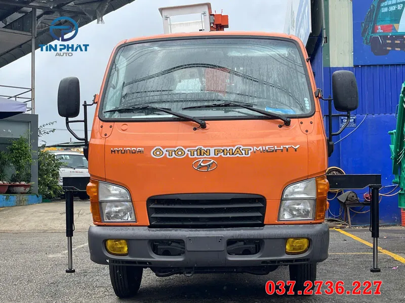 xe nâng người làm việc trên cao hyundai cabin màu cam mới nhất