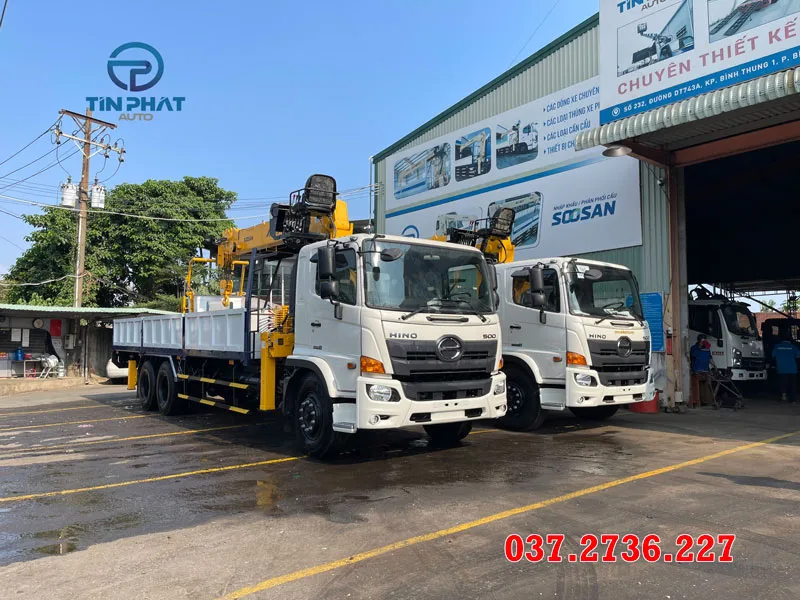 giá xe cẩu hino 3 chân gắn cẩu 8 tấn soosan 