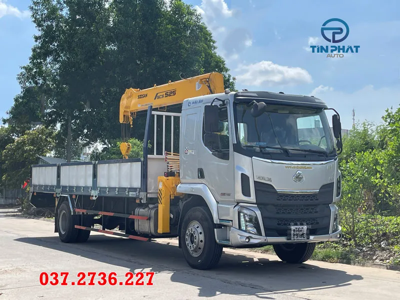 giá xe cẩu chenglong m3 2 chân gắn cẩu 5 tấn soosan 