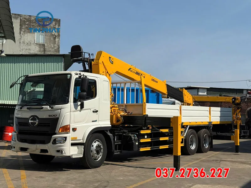 Xe hino FM gắn cẩu Soosan 8 tấn 7 khúc - cẩu gập sàn ( -16 độ ) 