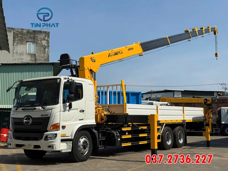 Xe Hino FM gắn cẩu Soosan 8 tấn 7 khúc có chiều cao làm việc 25m 