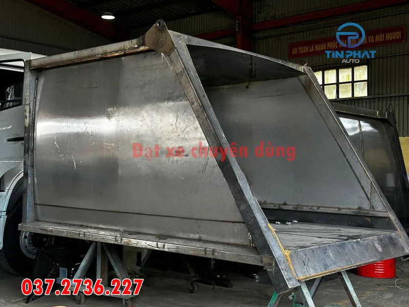 Xe ép rác 9 khối thùng Inox430- bảo hành 3 năm 